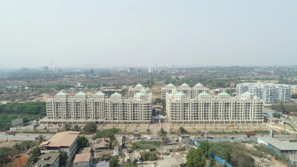 Tharwani Solitaire, Kalyan West