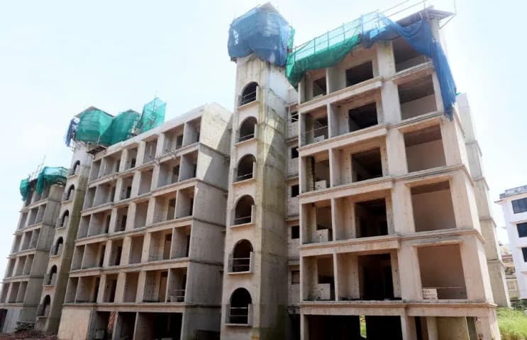 Adora De Goa, Dabolim