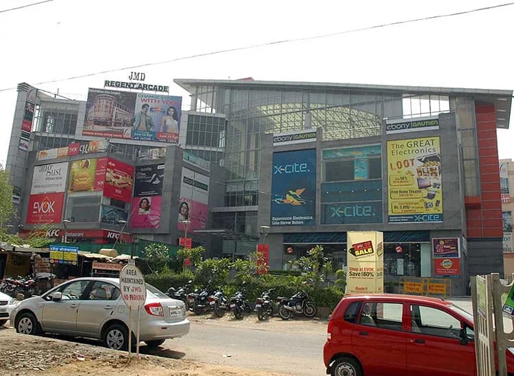 JMD Regent Arcade — Front view