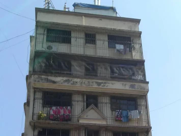 Bejod Niwas, Kalyan East