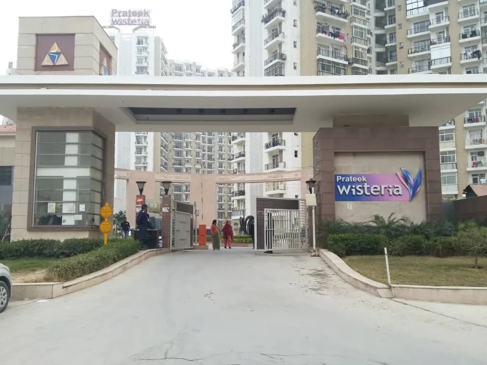 Prateek Wisteria, Sector 77