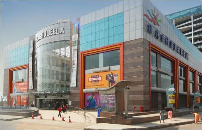 The Wadhwa Raghuleela Mall, Vashi