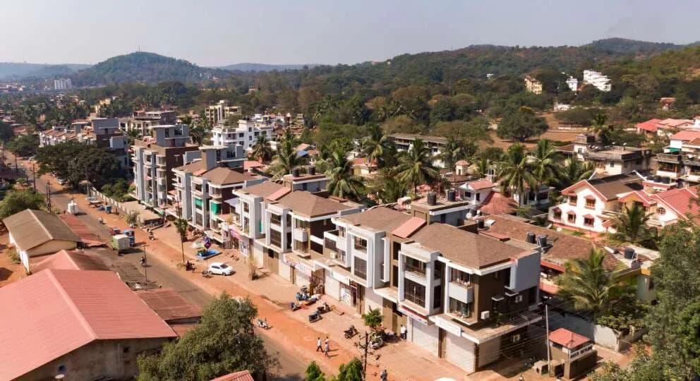Kayji Skyline, Curti