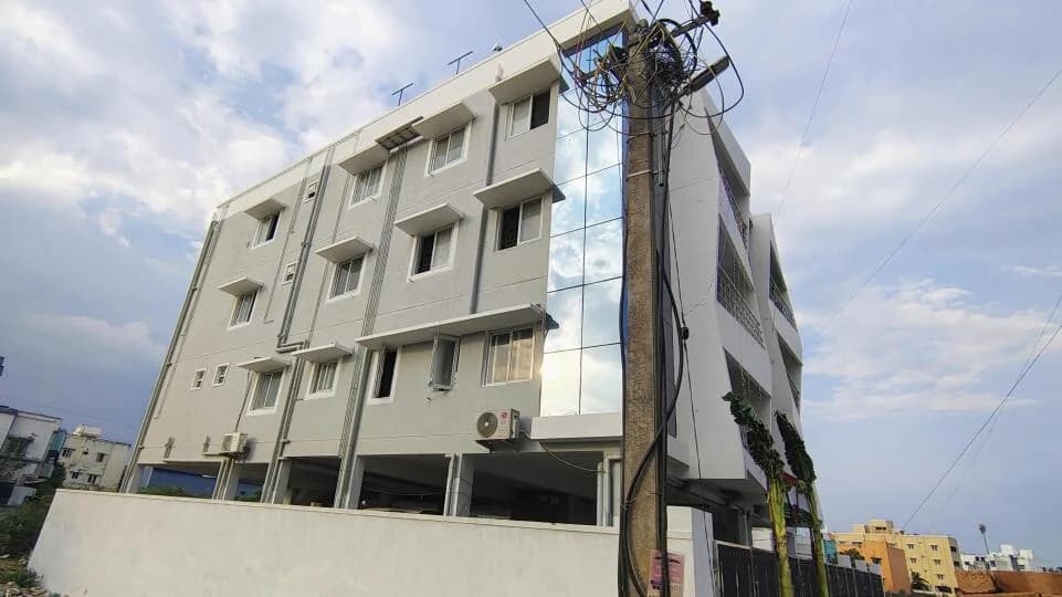Crest Majesta, Anakaputhur