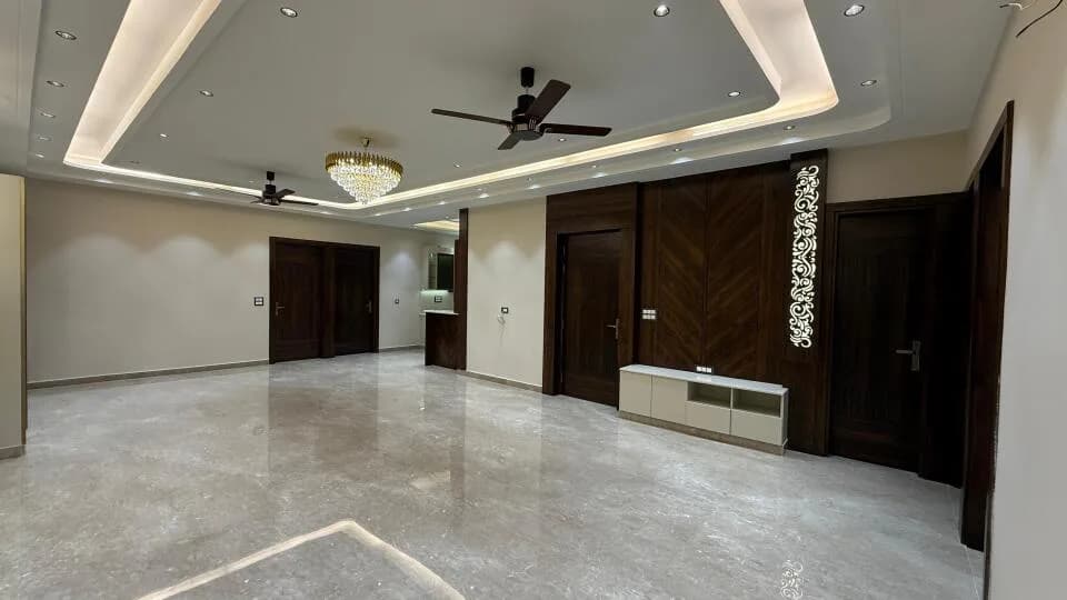 Shinee Luxury Builder Floors, Indirapuram