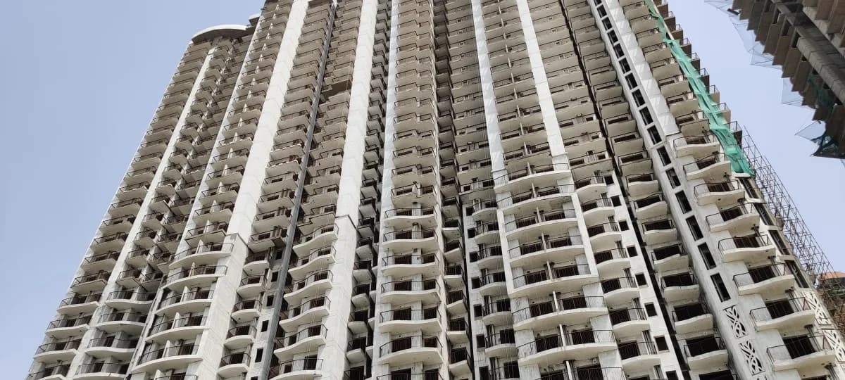 Trine Towers, Ahinsa Khand 2