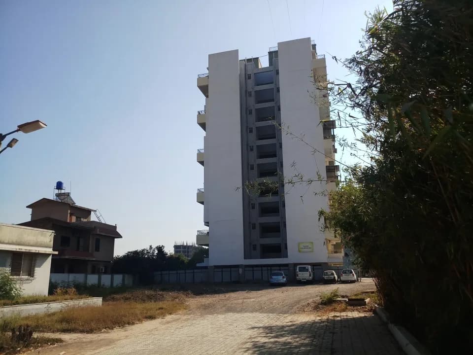 Nisarg Raghvendra, Moshi