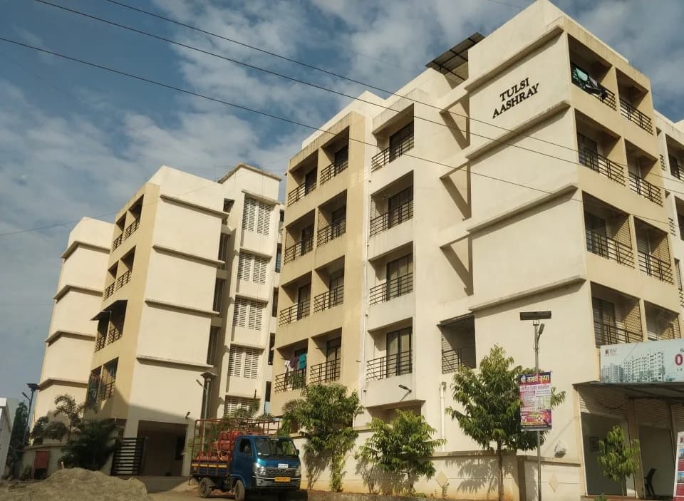 Raj Tulsi Aashray, Vangani