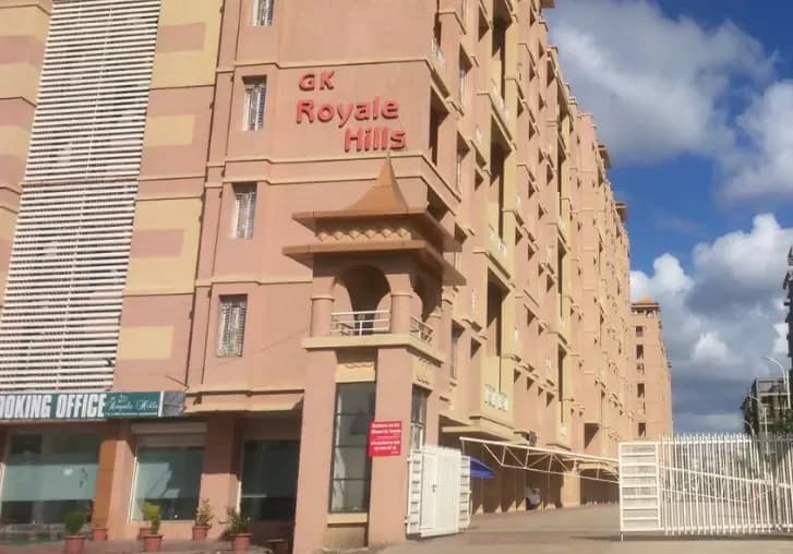 GK Royale Hills, Ravet
