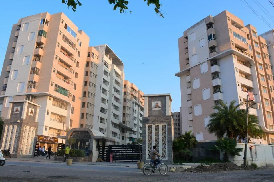 Landmark Paradise, Kunhari