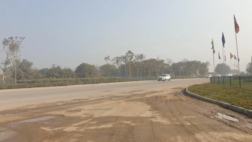 DlF Central 84, Manesar