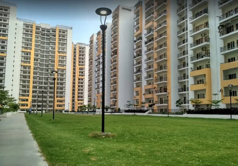 Panchsheel Greens, Sector 16 B