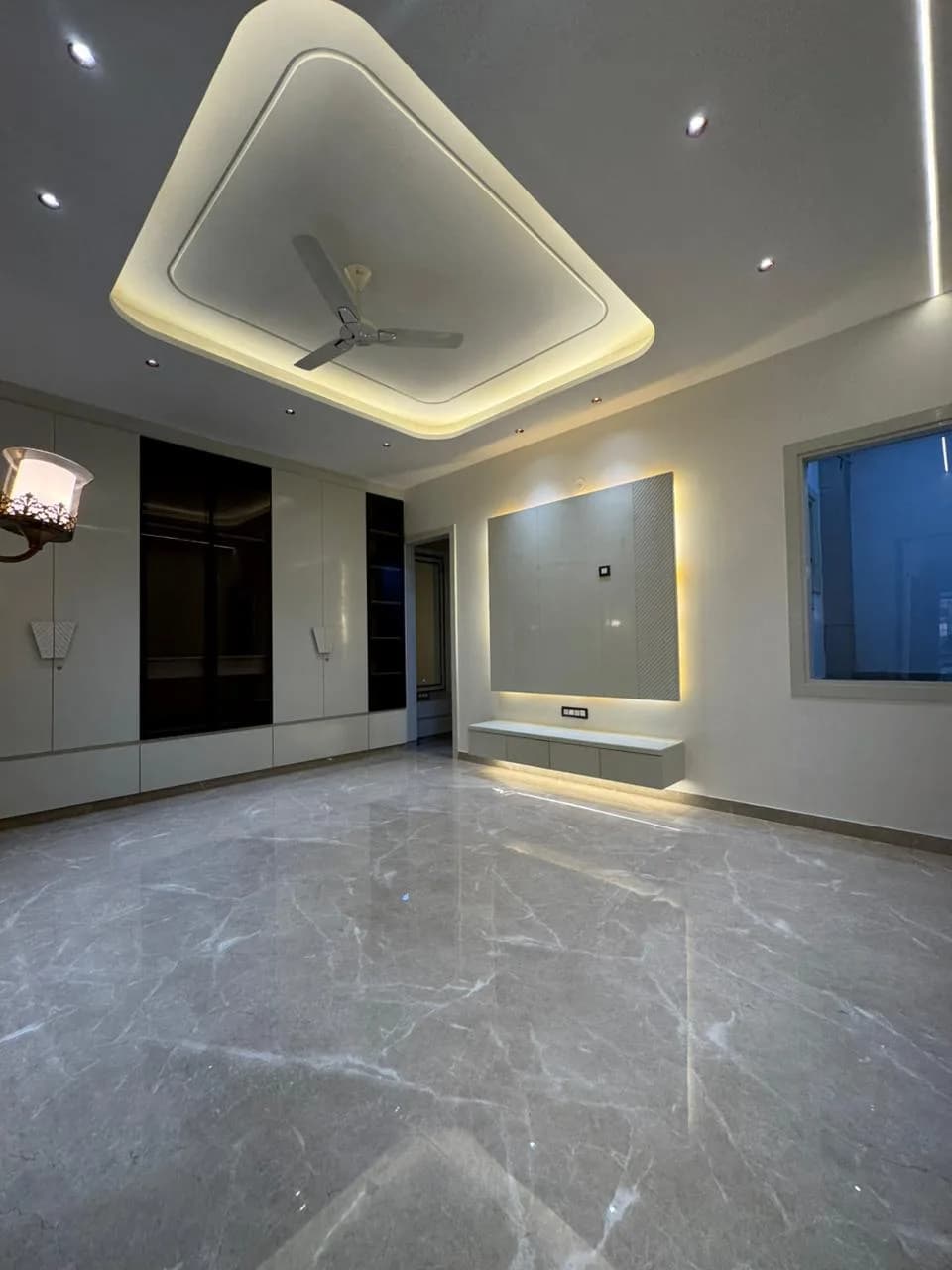 Sunlike Premium Floors, Indirapuram