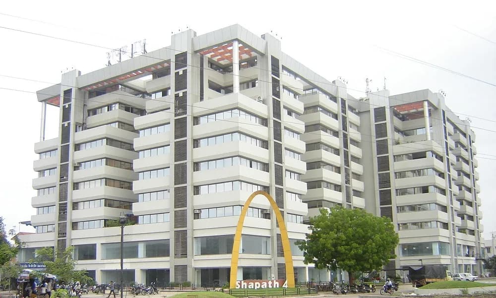 Savvy Shapath 4, Sindhu Bhavan Road
