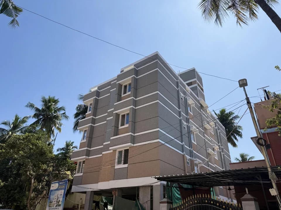 Maxis Premam, Perambur