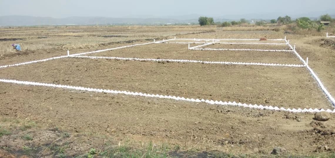 Uran Plot Third, Uran