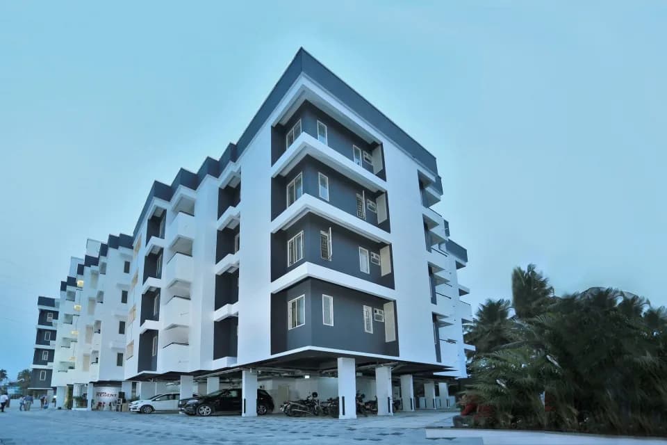 Varma Regent, Edappally