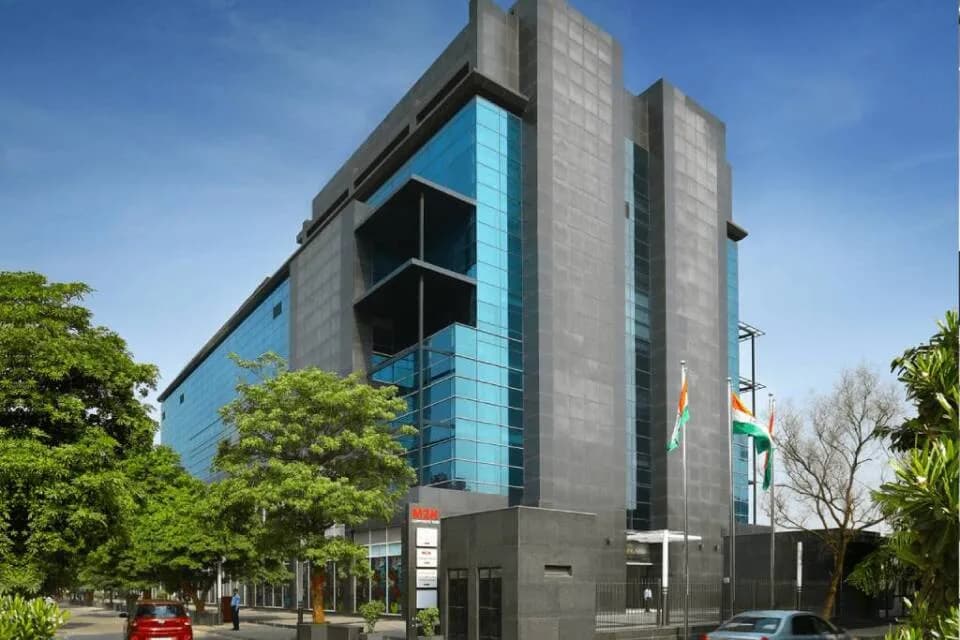 M2K Corporate Park Shopping Plaza, Mayfield Garden
