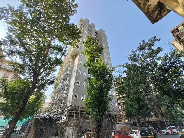 Sky Crest, Malad West
