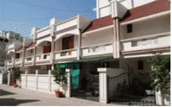 Ratan Villa, Tilak Nagar