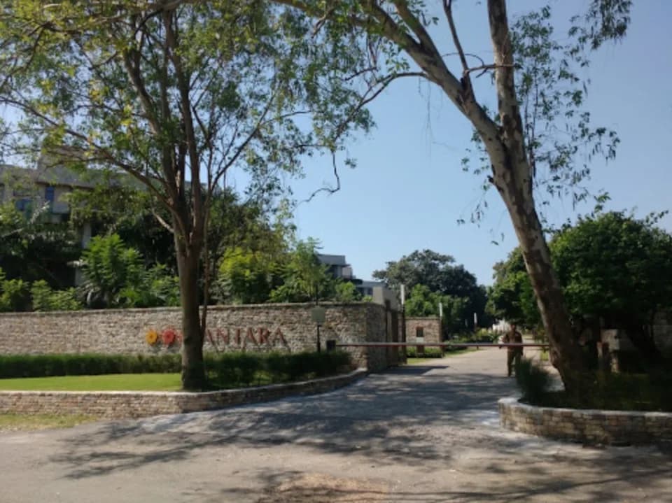 Antara Residences, Utari Gaon