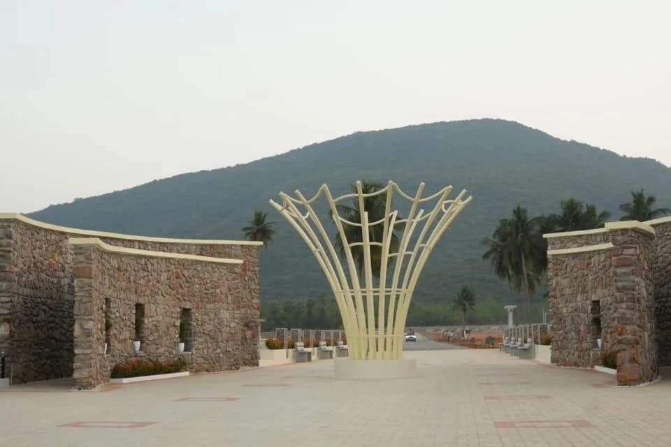 Sri Leo Valley, Pendurthi