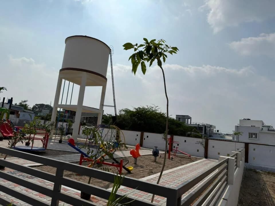 Next City, Veerapandi Pirivu