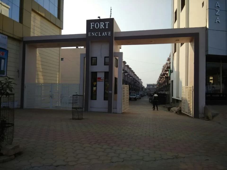 Gyatri Fort Enclave, Vinay Nagar