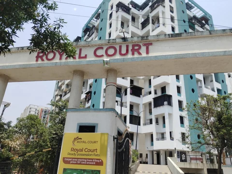 Shri Royal Court, Thergaon