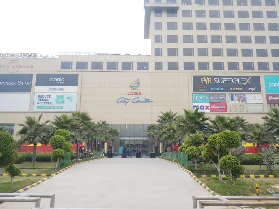 Wave City Center 1, Sector 32