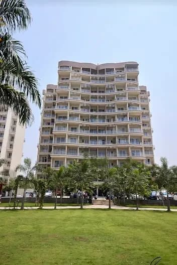 Leisure Town, Hadapsar