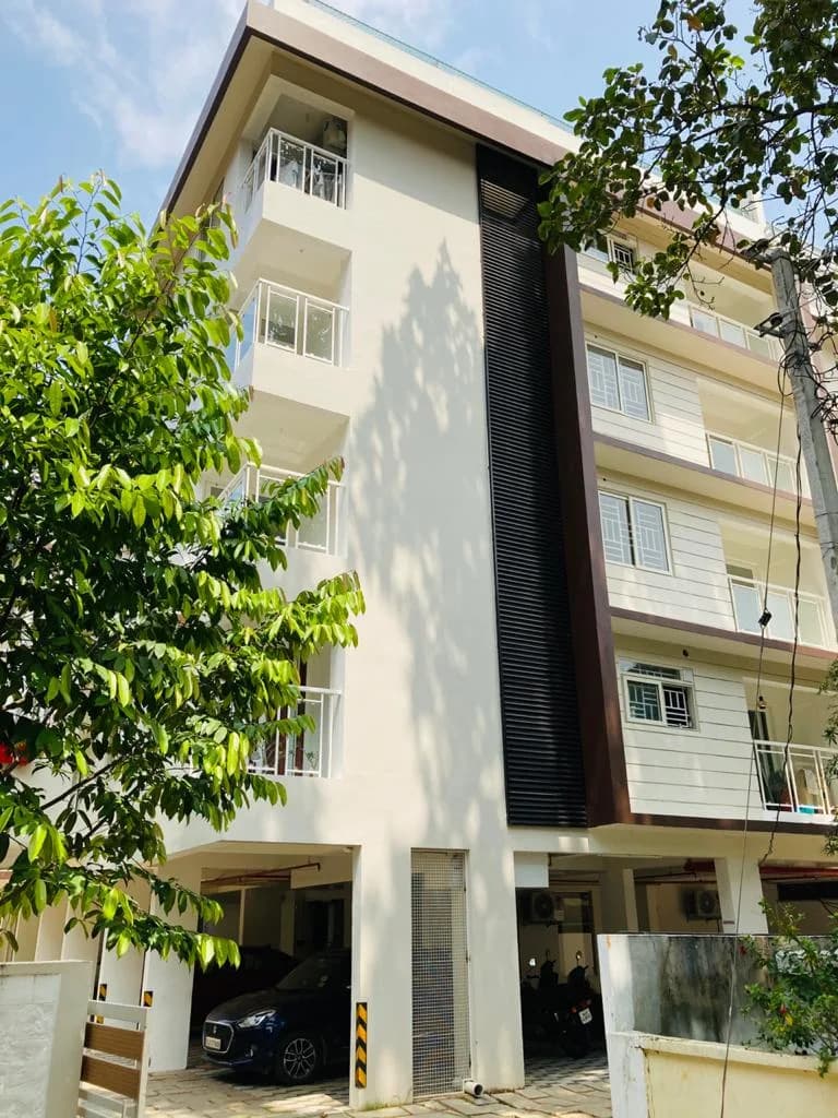 Vfive Midcity, Vazhuthacaud