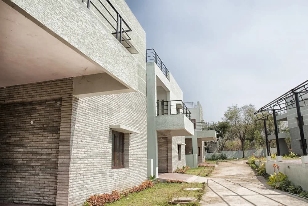 Zonah Pristine Homes, Aziz Nagar