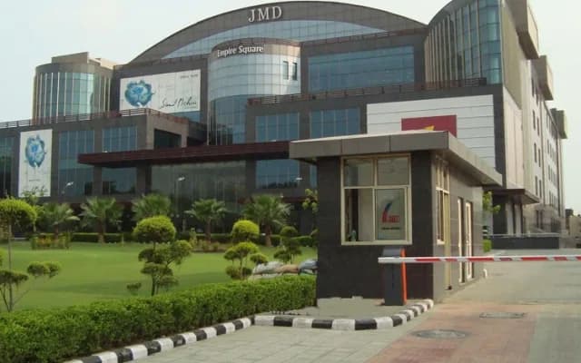 JMD Empire Square, Sector 28