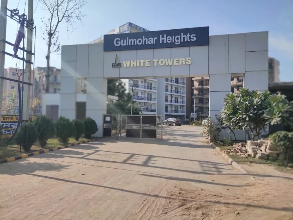 White Towers, Khanpur