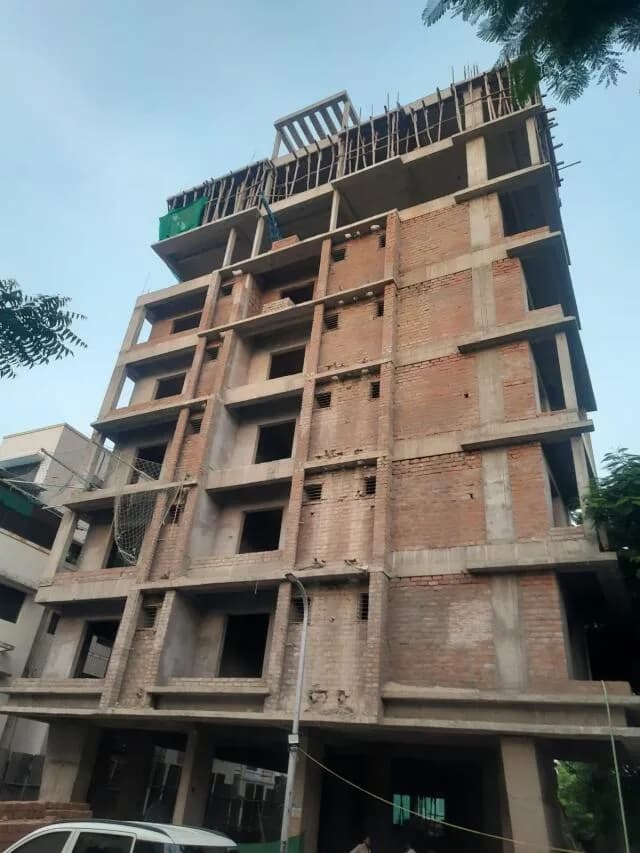 Vyankatesh Girikunj 01, Bhamti