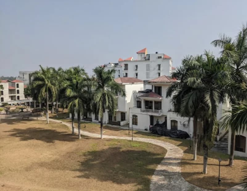 Barsana Garden Apartments, Matigara