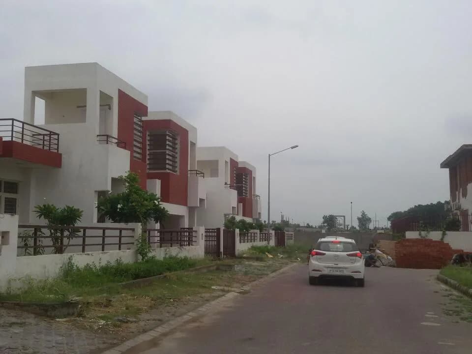 Sushant Golf City, Sultanpur Road
