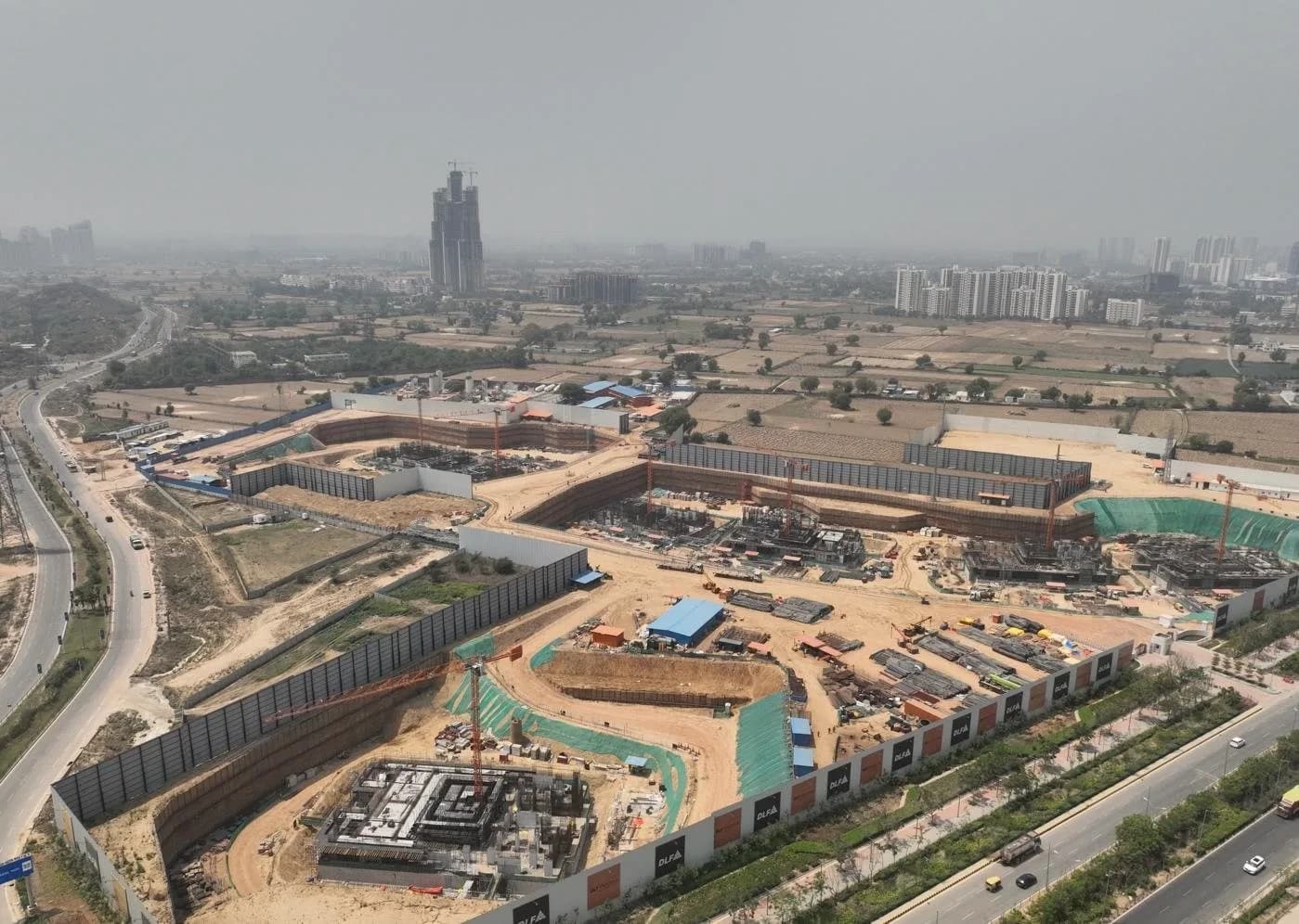 DLF Privana North, Sector 77