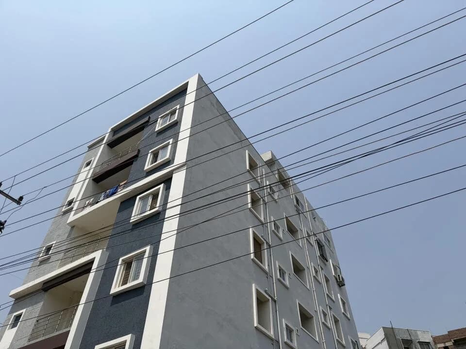 S R The Grandeur, Gandipet
