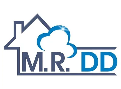 M R Dreamworks Builders logo